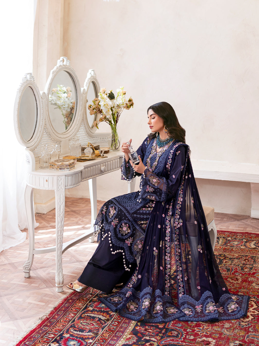 Mahnur | Sophie Luxury Lawn 25 | Blake -  Mahnur Ladies Clothes - Original Designer Dress - House of Maryam