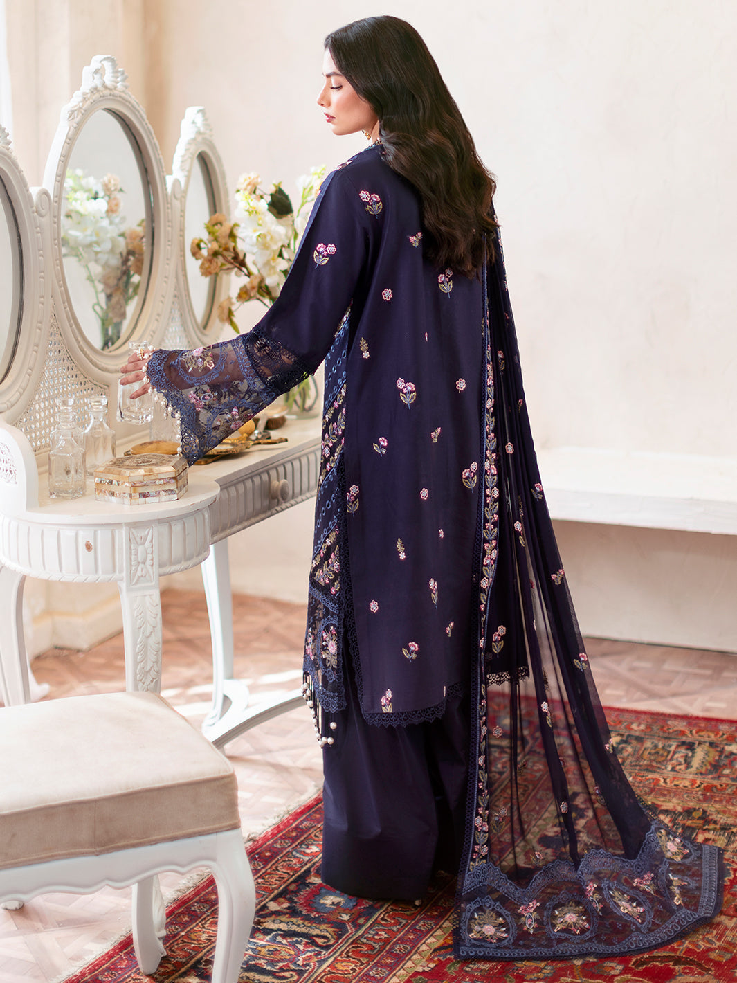 Mahnur | Sophie Luxury Lawn 25 | Blake -  Mahnur Ladies Clothes - Original Designer Dress - House of Maryam