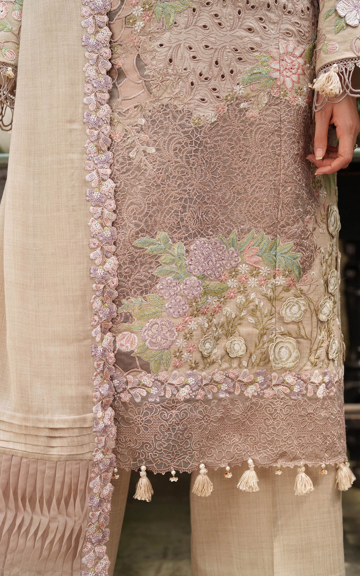 Asifa and Nabeel | Pashmina Luxe 25 | Blanc LWC25-03-4