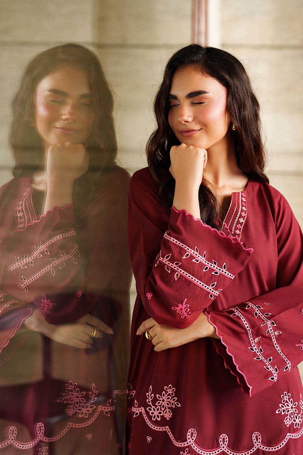 Azure | Chic Essentials | Blaze Berry, image 5