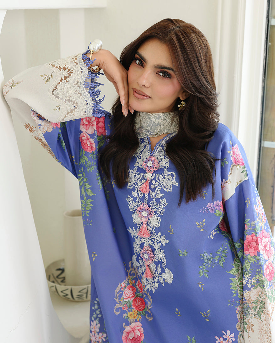 Roheenaz | Petals in Print | Bloom Portrait, image 2