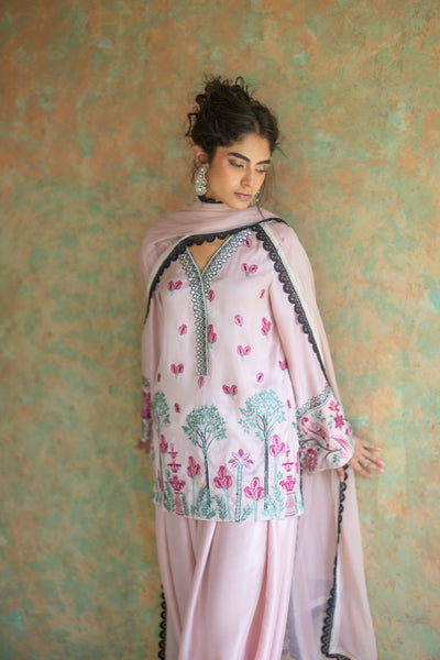 Zainab Chottani | Summer Edition 26 | Blush Serenade Balloon