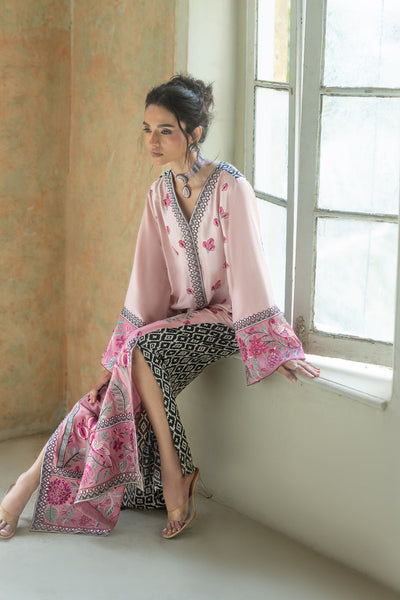Zainab Chottani | Summer Edition 26 | Blush Serenade Kaftan