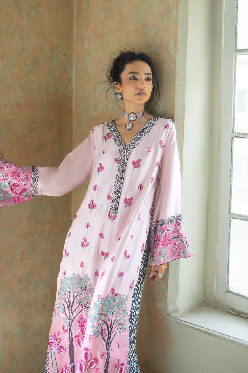 Zainab Chottani | Summer Edition 26 | Blush Serenade Kaftan, image 5