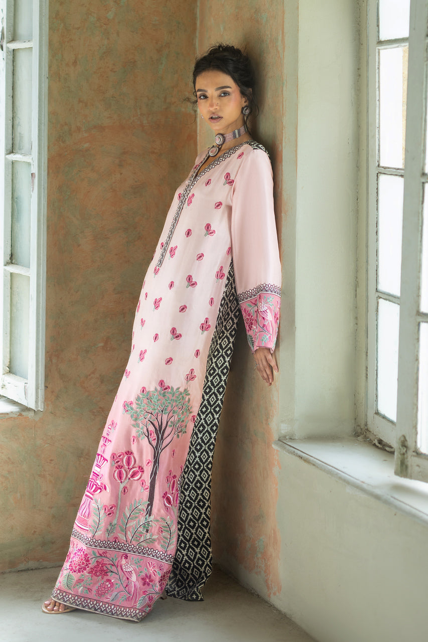 Zainab Chottani | Summer Edition 26 | Blush Serenade Kaftan, image 8