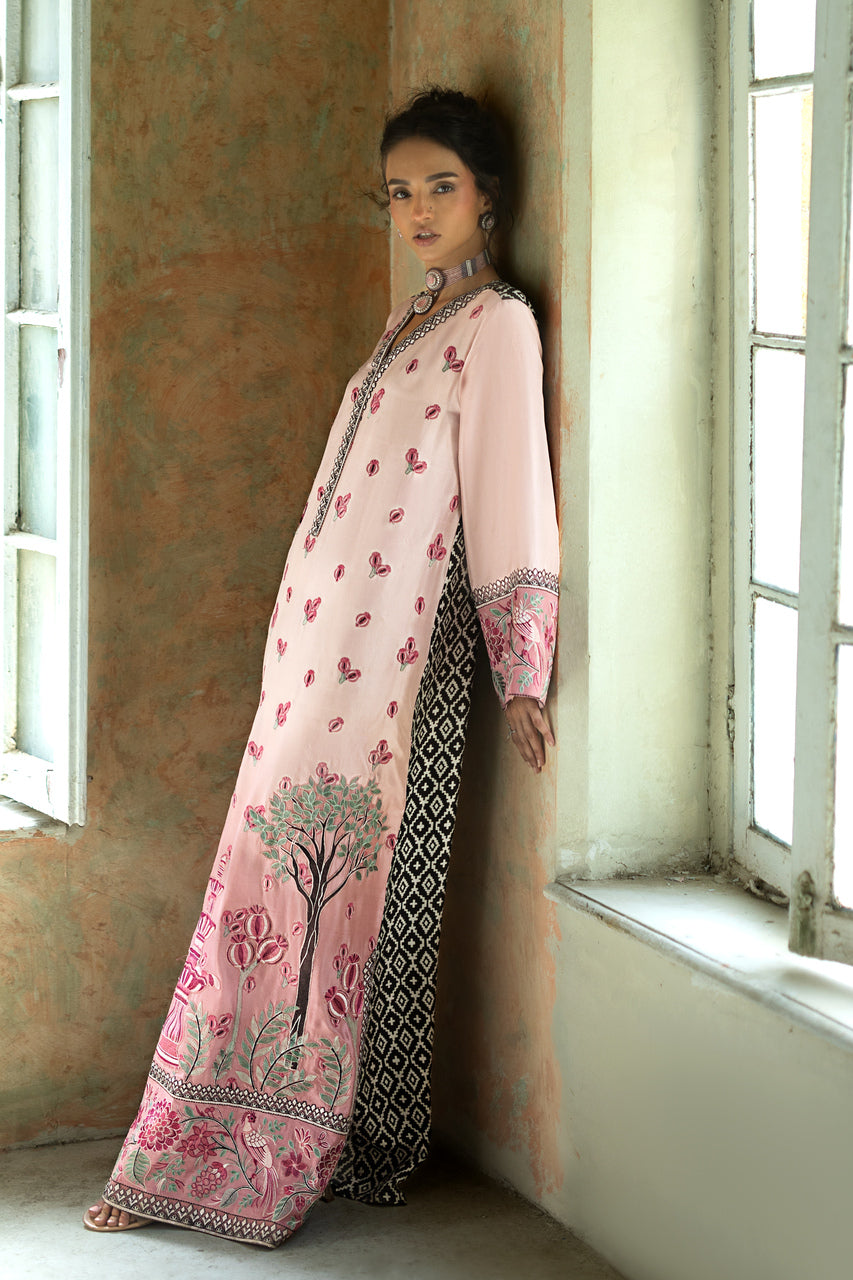 Zainab Chottani | Summer Edition 26 | Blush Serenade Kaftan, image 9