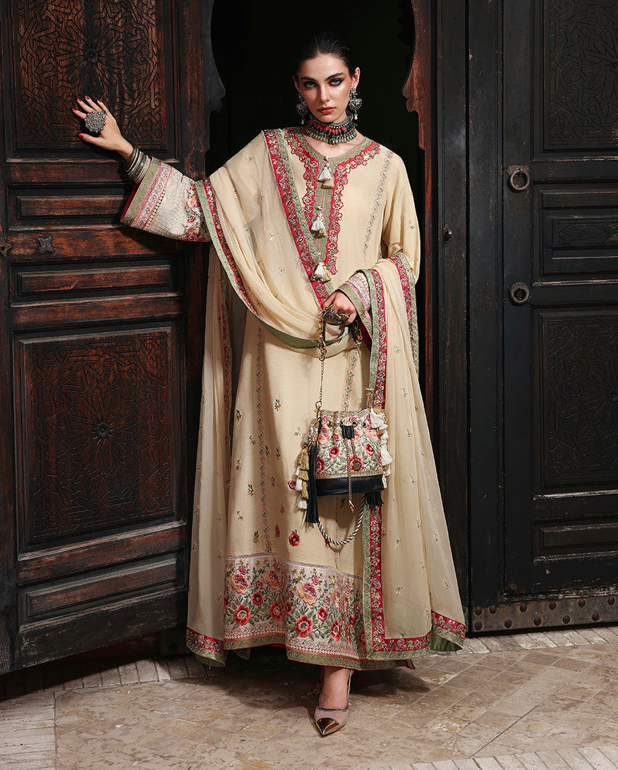 Mushq | Nuvera Rawsilk | Cardinal Gem