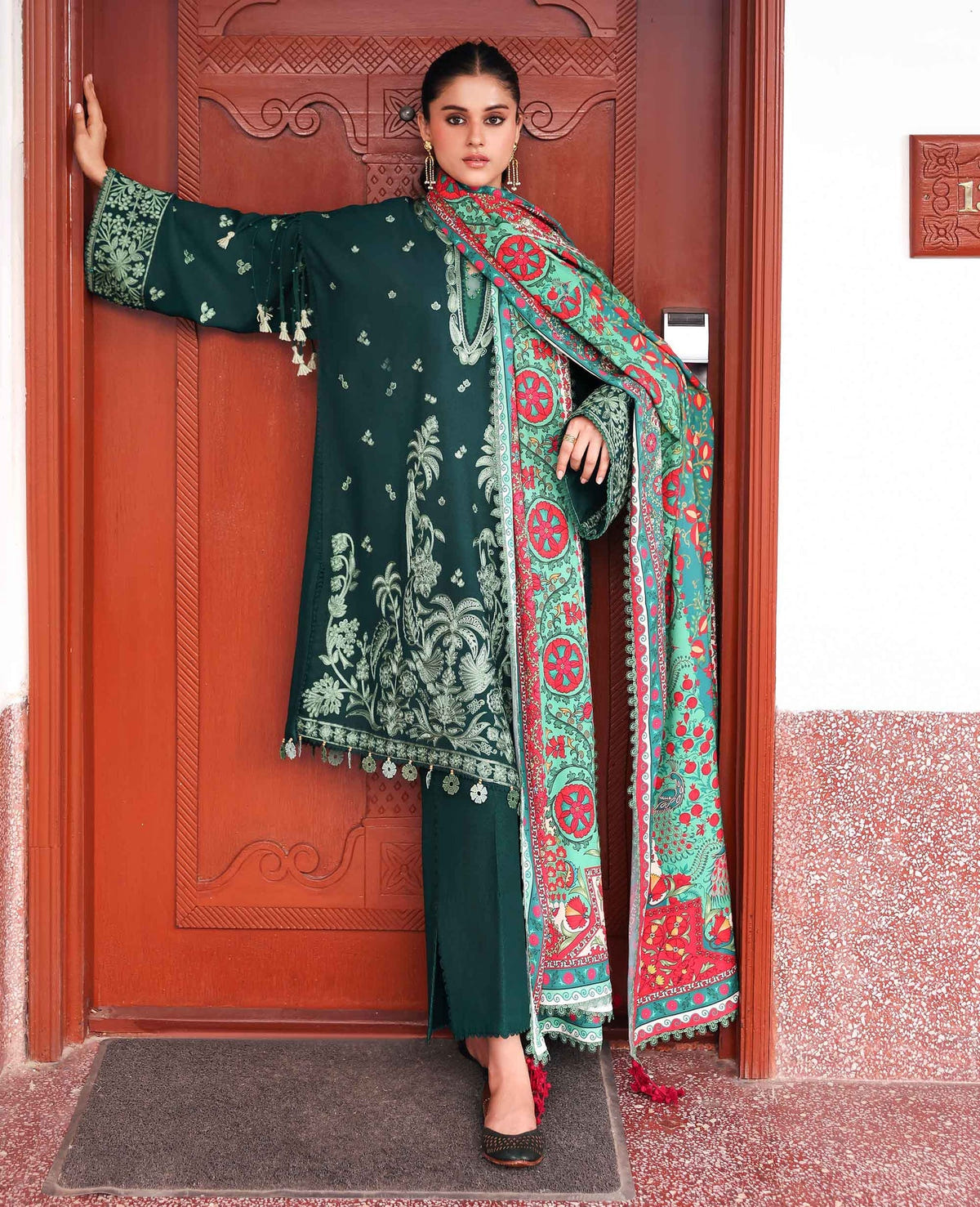 Republic Womenswear | Amaris Luxury Shawl 25 | Celeste