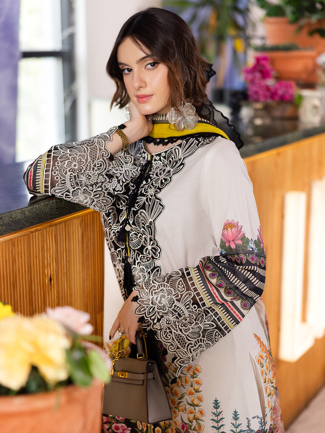Mahnur | After Hours Luxury Lawn 25 | ChitChat Charm -  Mahnur Ladies Clothes - Original Designer Dress - House of Maryam