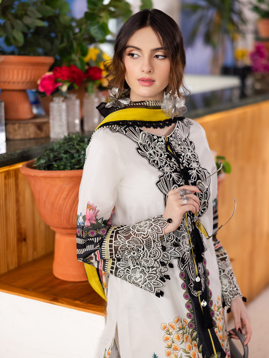 Mahnur | After Hours Luxury Lawn 25 | ChitChat Charm -  Mahnur Ladies Clothes - Original Designer Dress - House of Maryam