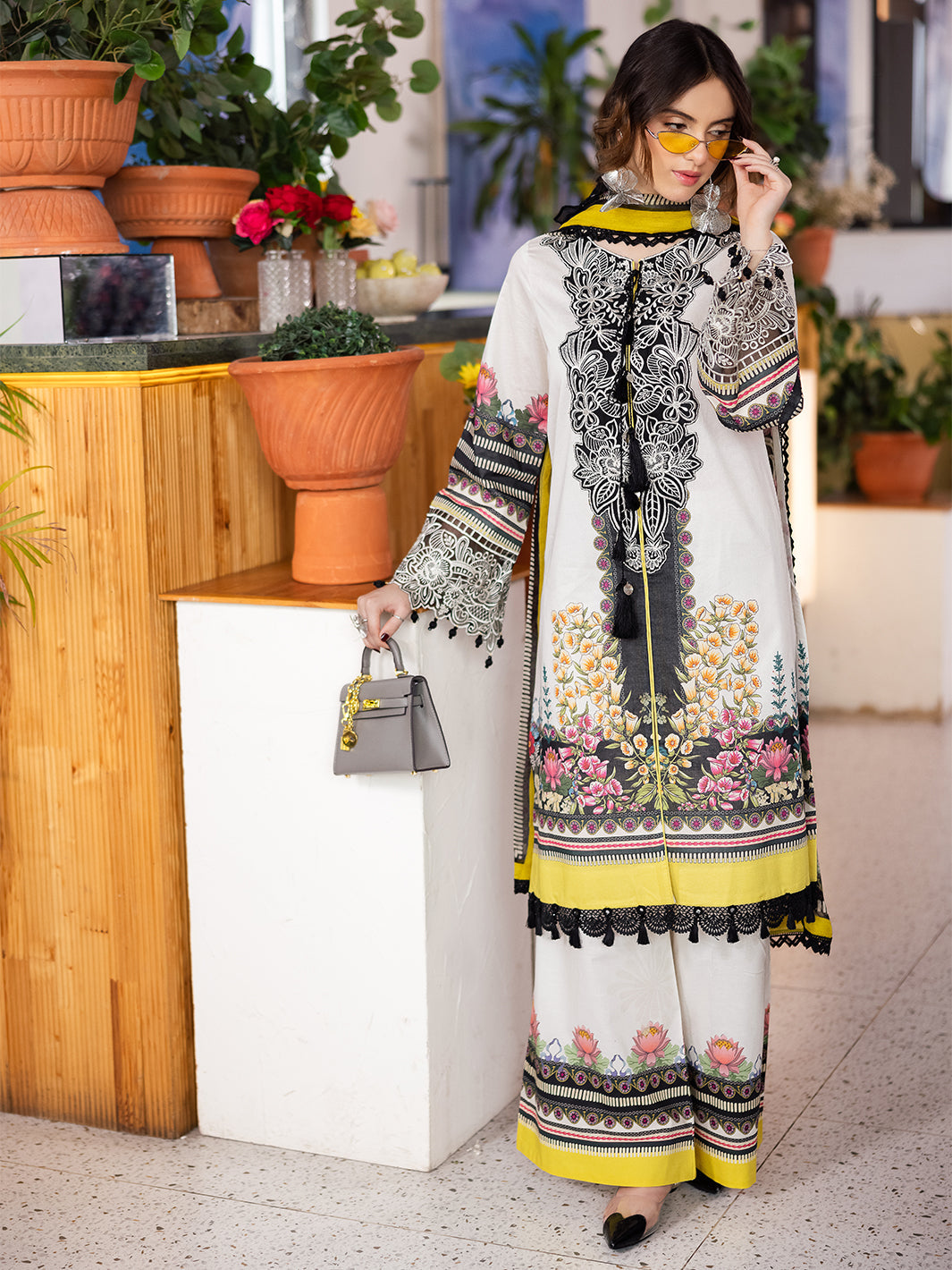 Mahnur | After Hours Luxury Lawn 25 | ChitChat Charm -  Mahnur Ladies Clothes - Original Designer Dress - House of Maryam