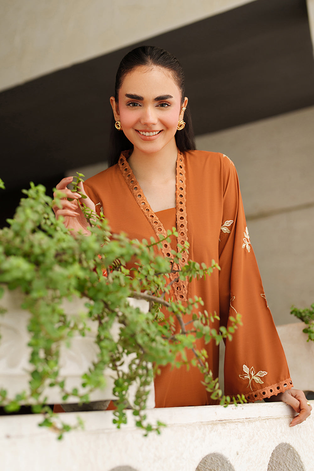 Azure | Chic Essentials | Clay Crush-8