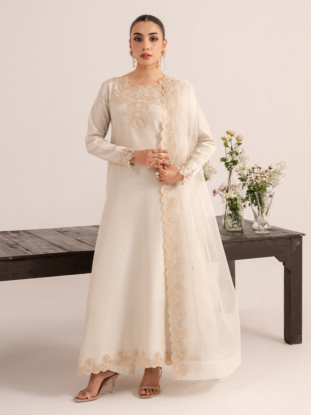 Izel | The Silk Chapter | Creme