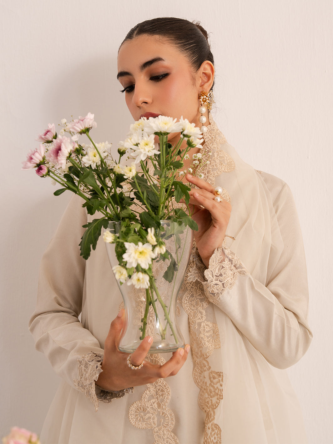 Izel | The Silk Chapter | Creme, image 3