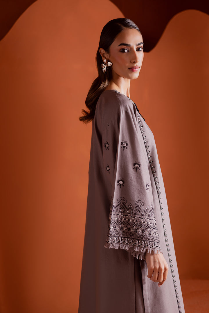 Batik | Winter 25 | Cross Word, image 4