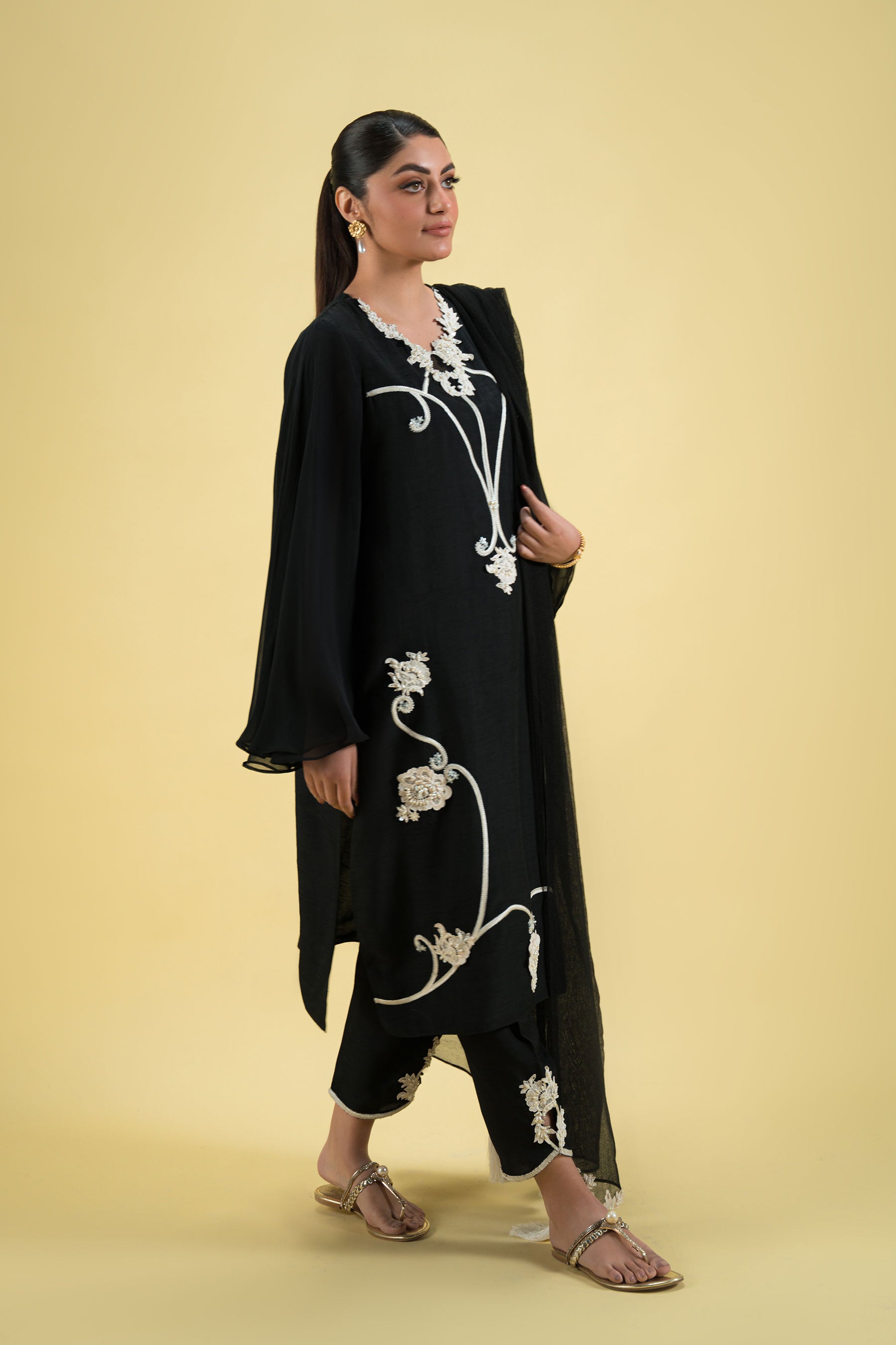 Ammara Khan | Sia 25 | D-11-B -  Ammara Khan Ladies Clothes -  House of Maryam