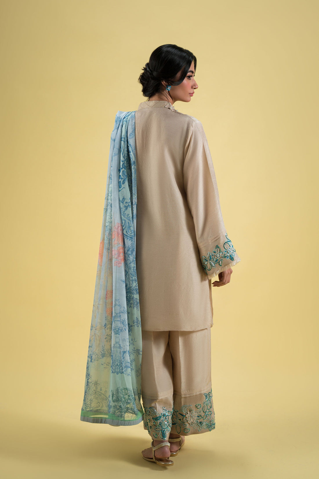 Ammara Khan | Sia 25 | D-12 -  Ammara Khan Ladies Clothes -  House of Maryam