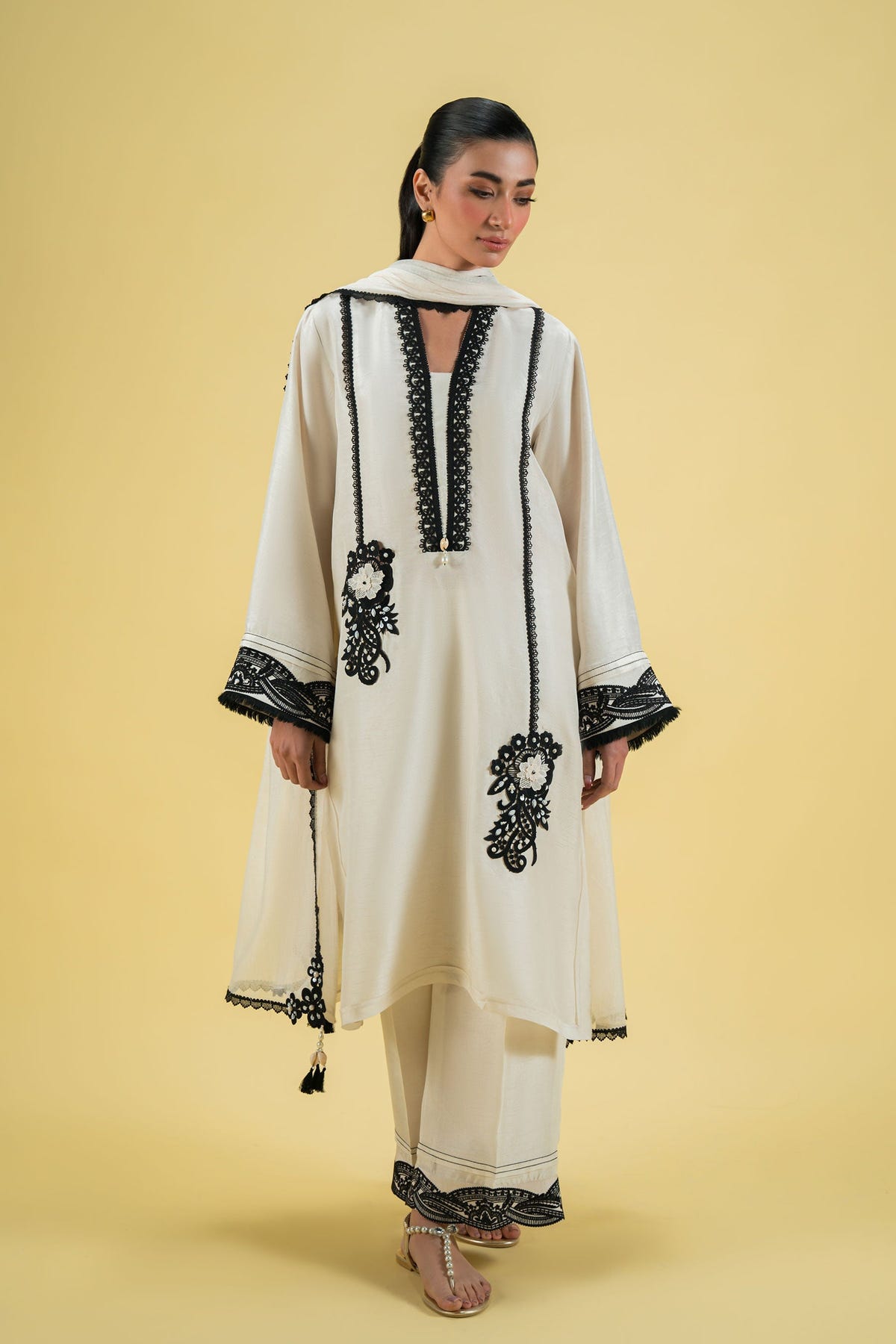 Ammara Khan | Sia 25 | D-13 -  Ammara Khan Ladies Clothes - Original Designer Dress - House of Maryam