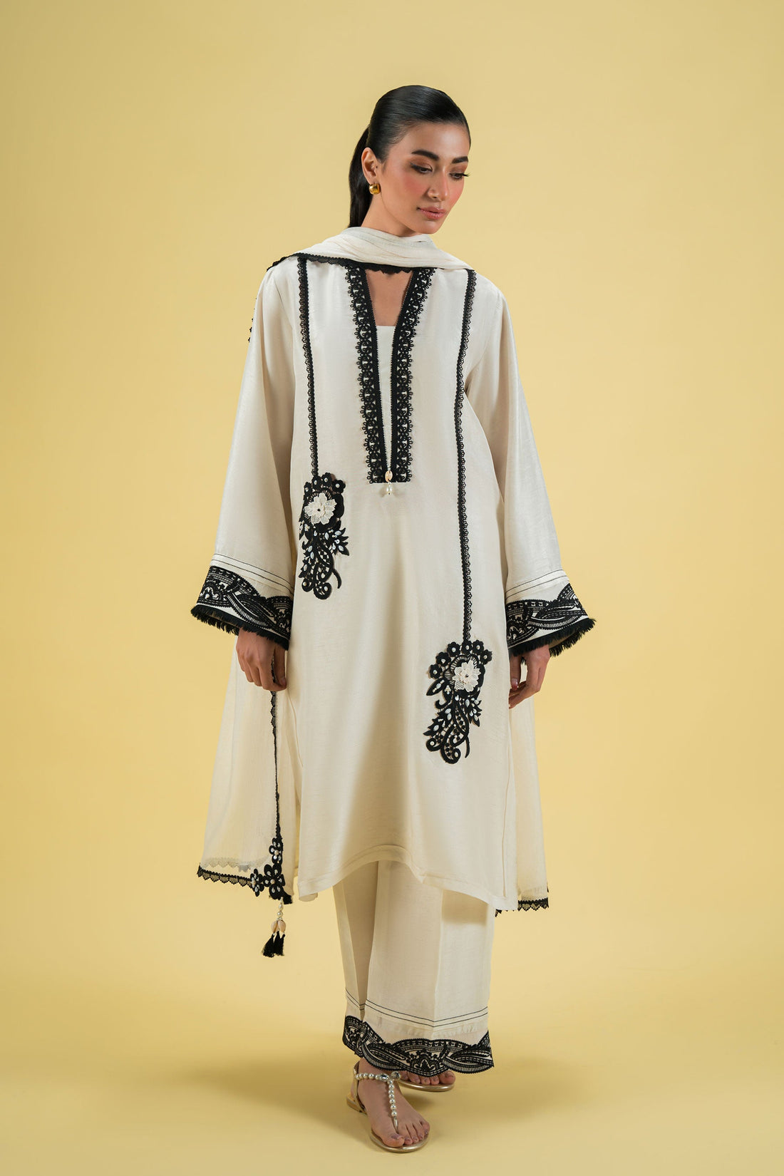 Ammara Khan | Sia 25 | D-13 -  Ammara Khan Ladies Clothes -  House of Maryam