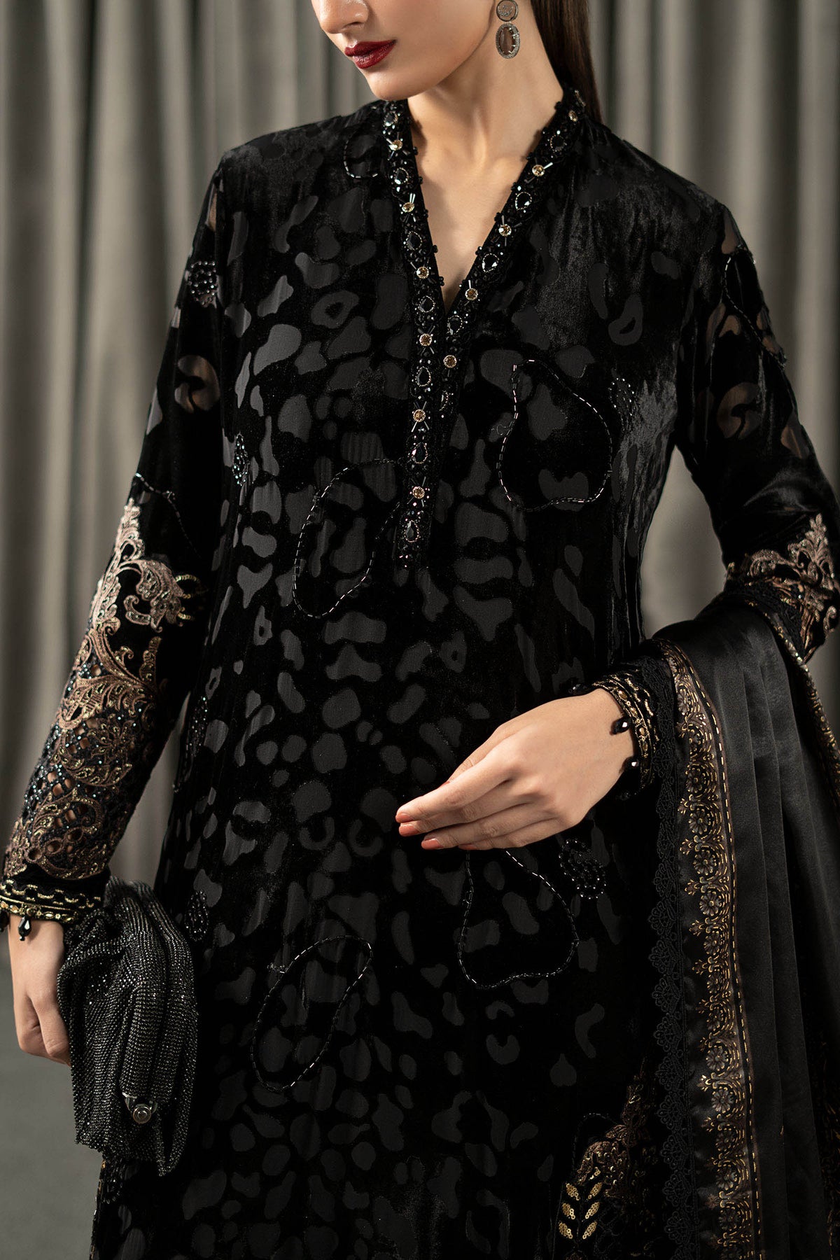 Maria B | Winter Luxe Pret 25 | WLS-1301-Black and Gold, image 6