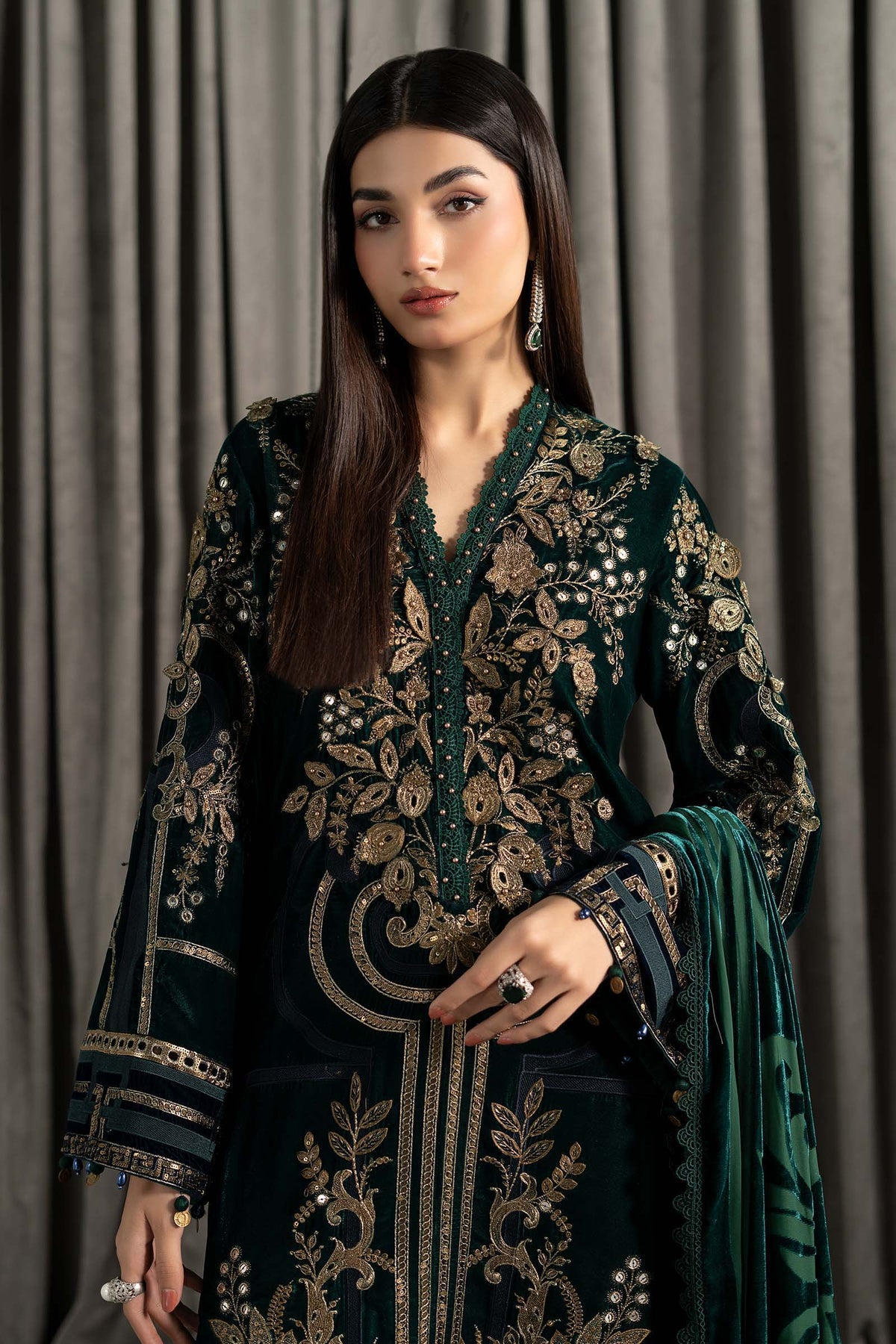 Maria B | Winter Luxe Pret 25 | WLS-1302-Emerald Green, image 3