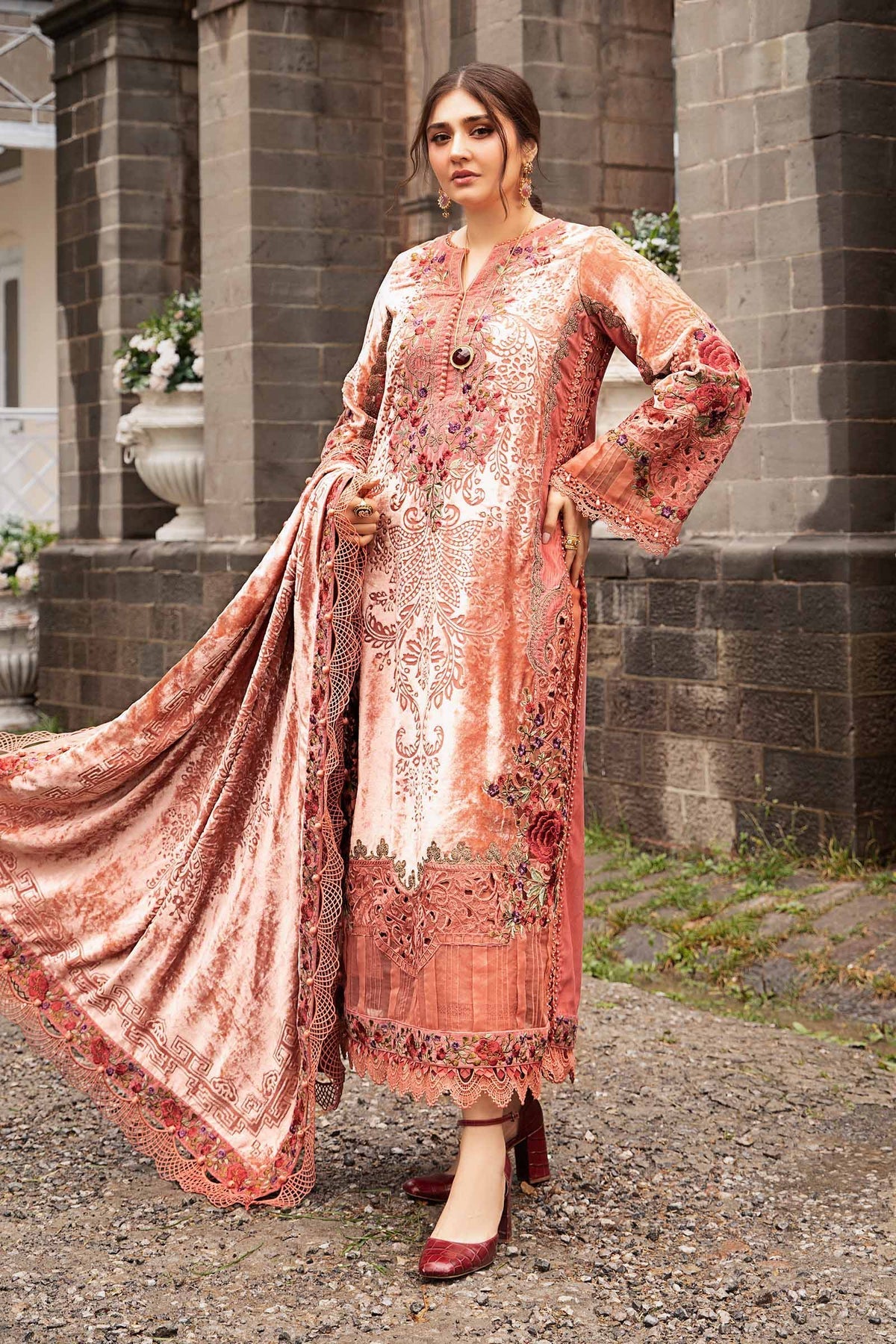 Maria B | Winter Luxe 24 | Velvet DL-1206 -  Maria B Ladies Clothes - Original Designer Dress - House of Maryam