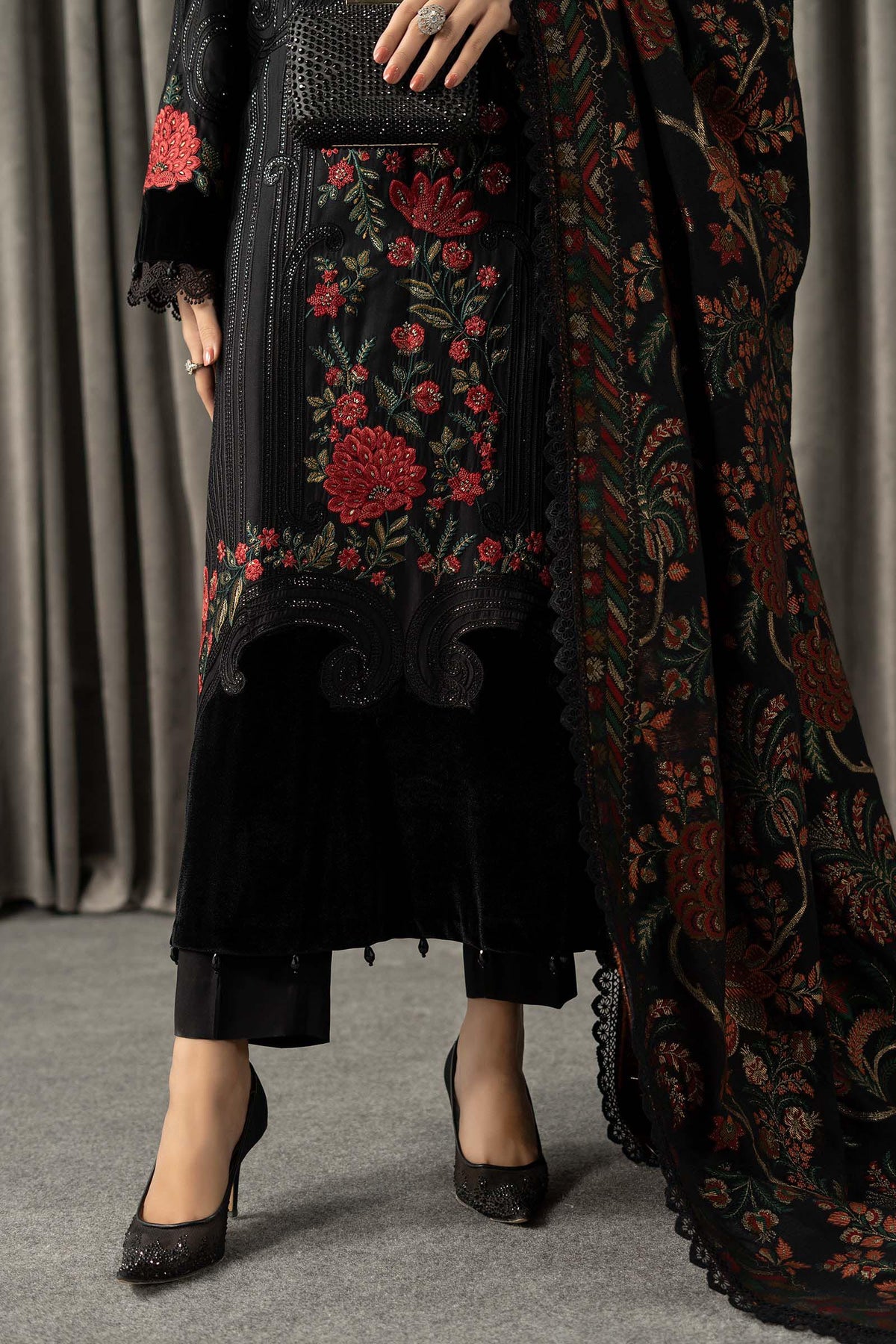 Maria B | Winter Luxe Pret 25 | WLS-1309-Black, image 7