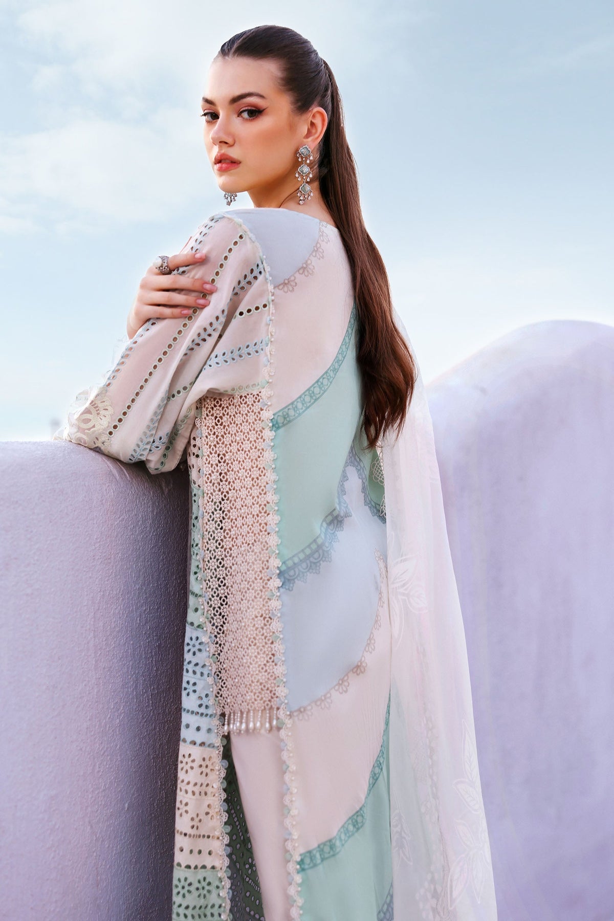 Maria B | Lawn 26 | D-2612-A, image 5