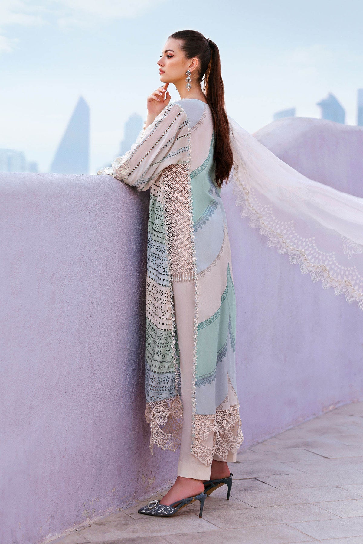 Maria B | Lawn 26 | D-2612-A, image 2