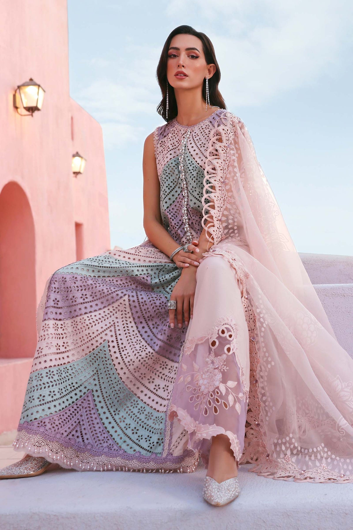 Maria B | Lawn 26 | D-2612-B, image 5