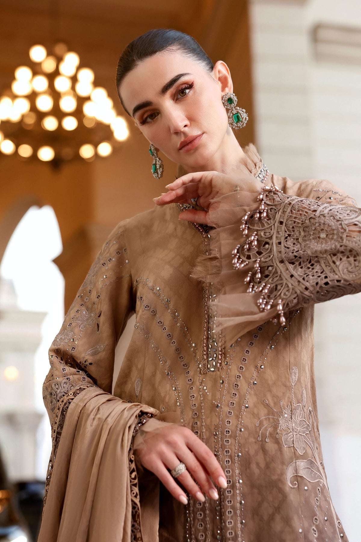Maria B | Lawn 26 | D-2601-A, image 3