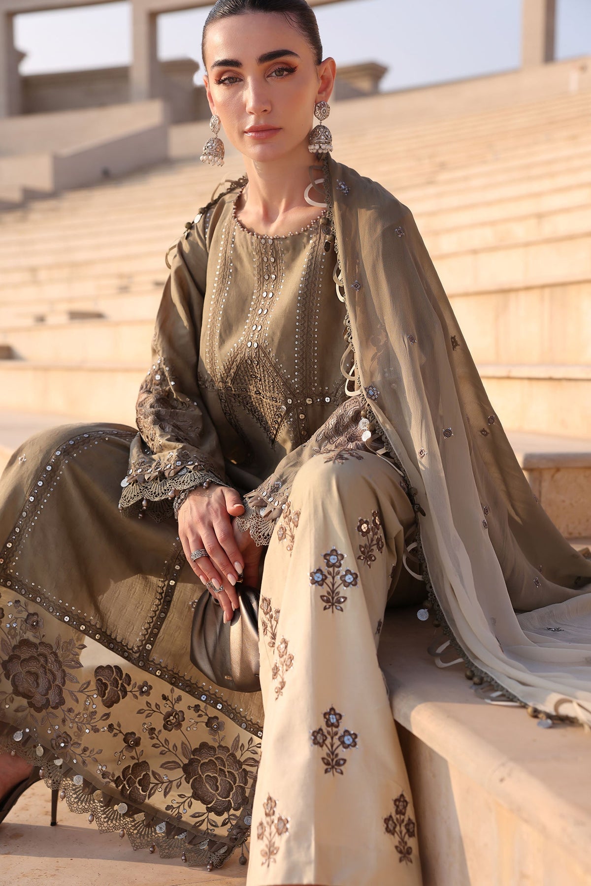 Maria B | Lawn 26 | D-2602-A-5
