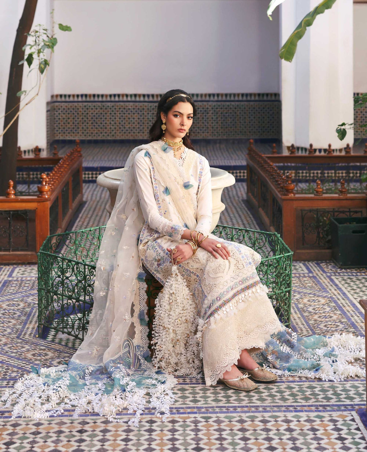Republic Womenswear | Reine Luxury Lawn 26 | Nola, image 5
