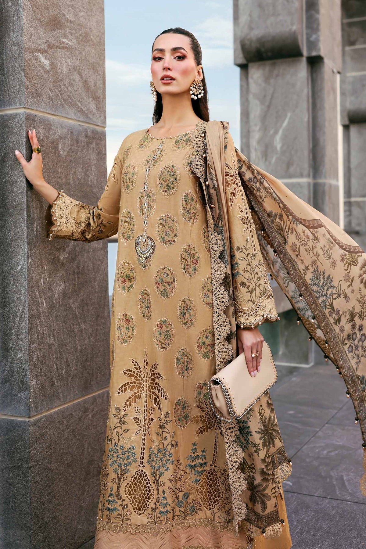 Maria B | Lawn 26 | D-2605-A-2
