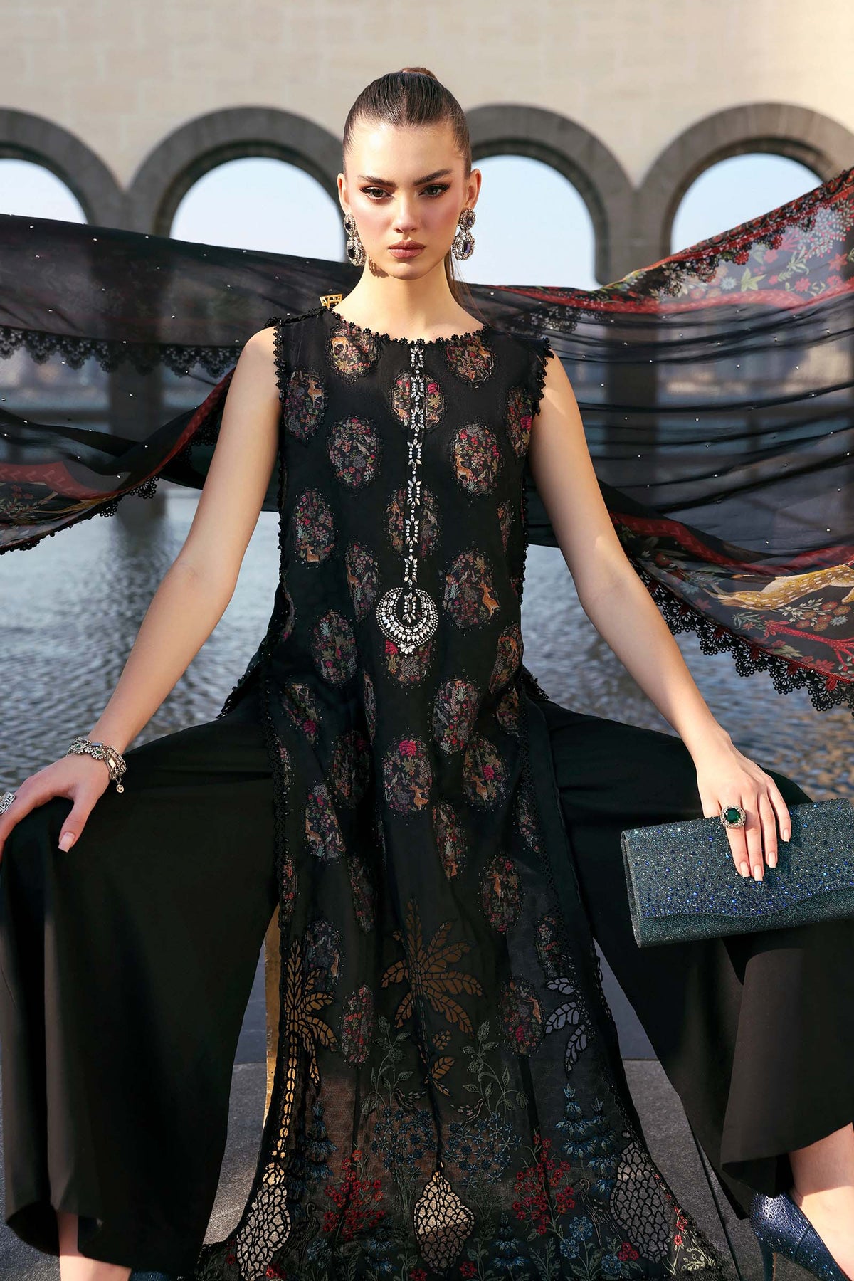 Maria B | Lawn 26 | D-2605-B-5