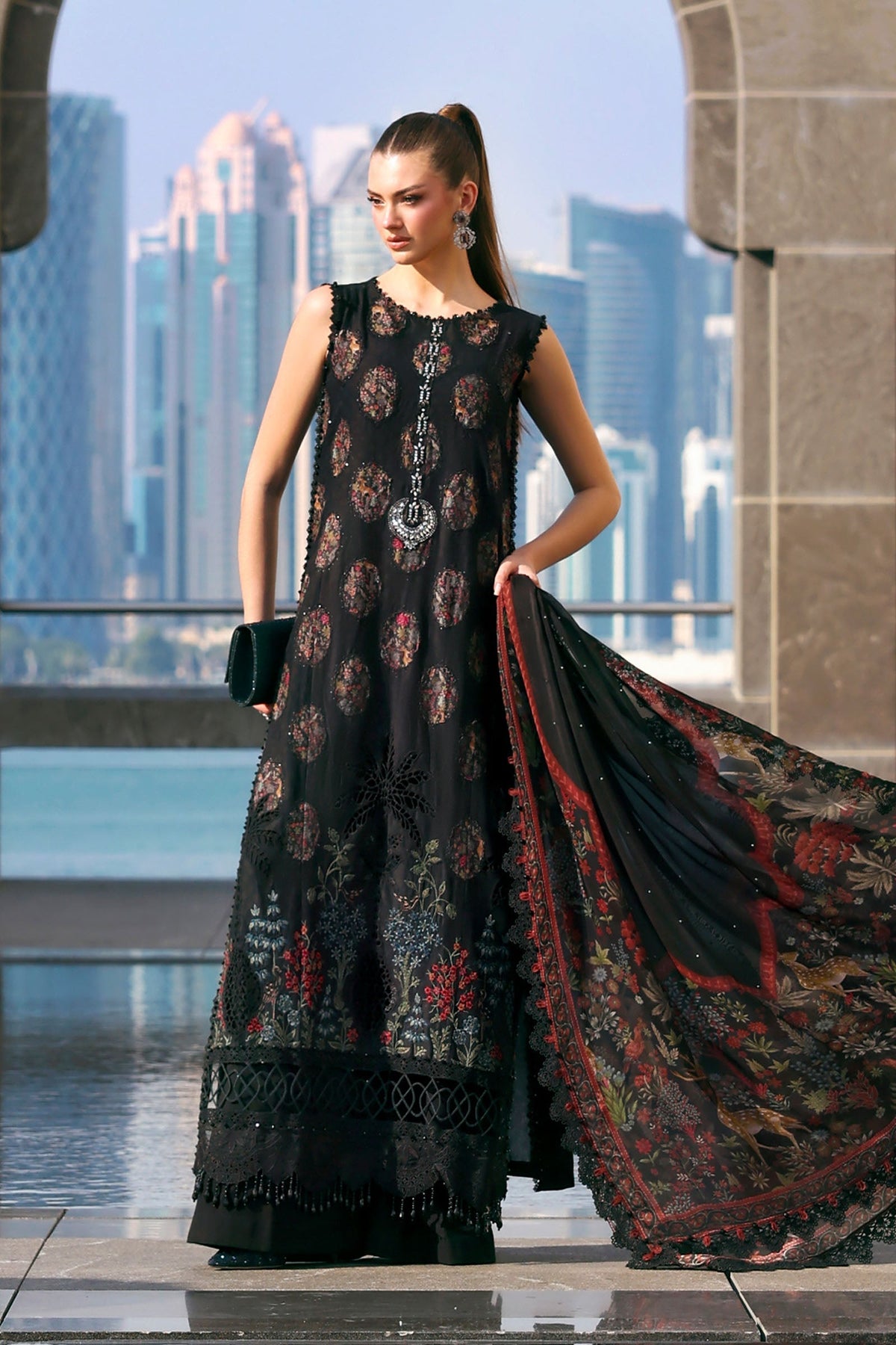 Maria B | Lawn 26 | D-2605-B-1