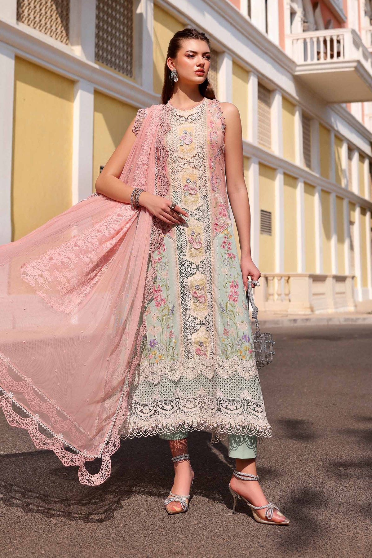 Maria B | Lawn 26 | D-2606-A