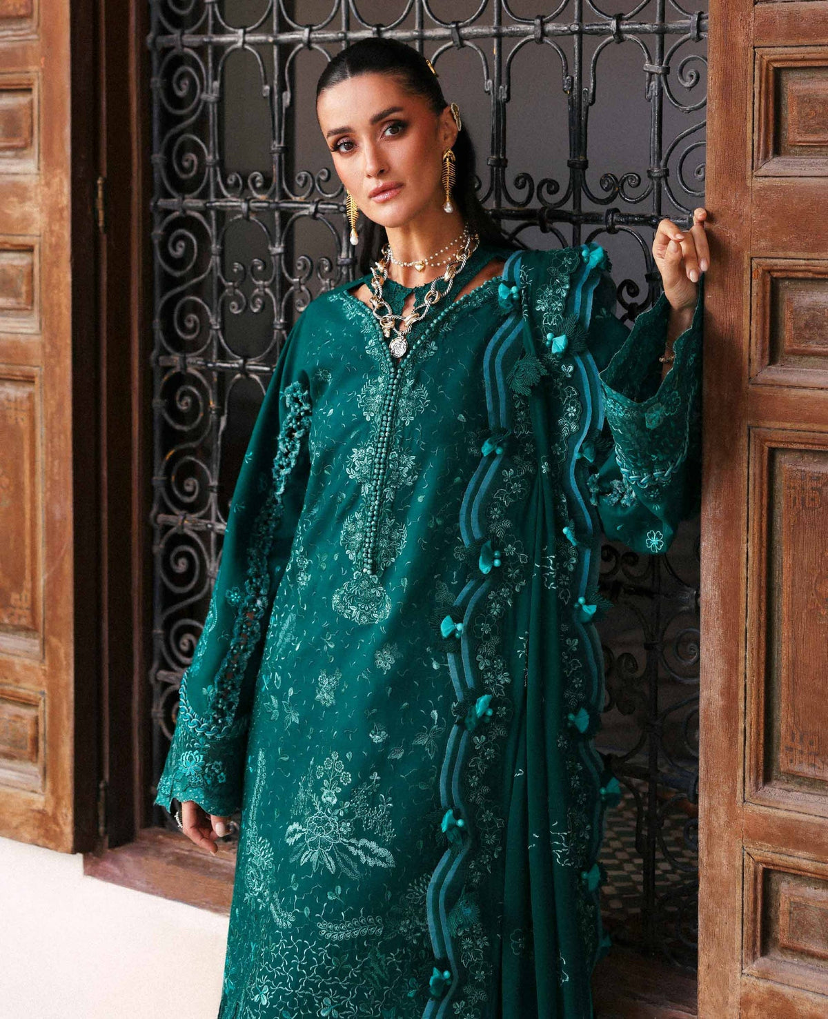 Republic Womenswear | Reine Luxury Lawn 26 | Luna, image 2