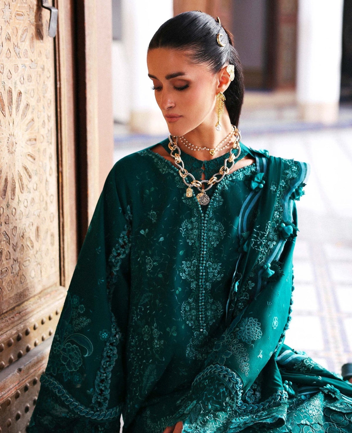 Republic Womenswear | Reine Luxury Lawn 26 | Luna, image 4
