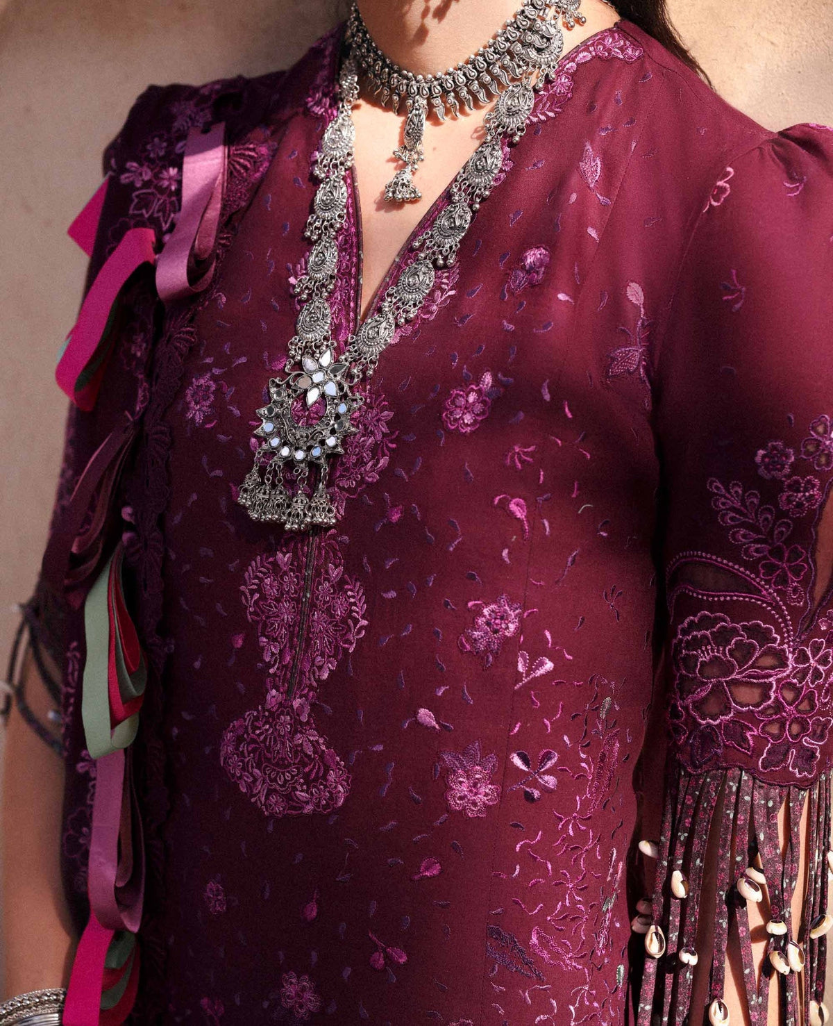 Republic Womenswear | Reine Luxury Lawn 26 | Icie, image 4