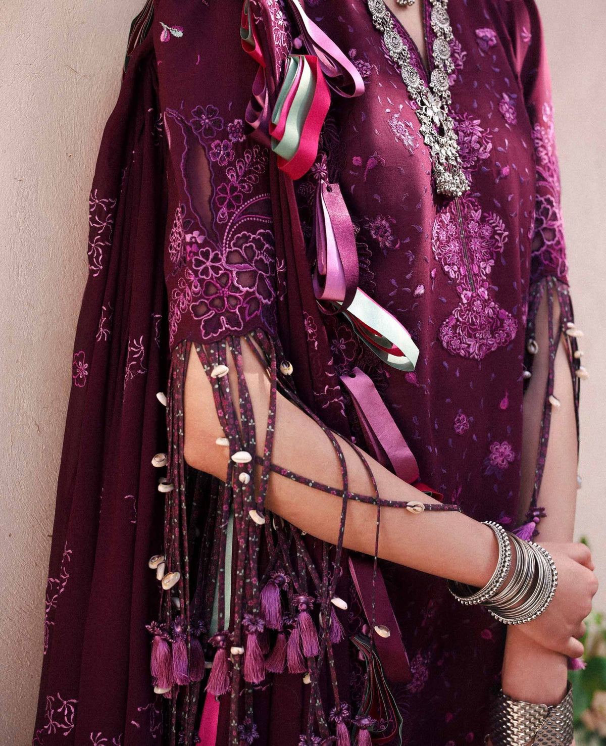 Republic Womenswear | Reine Luxury Lawn 26 | Icie, image 3