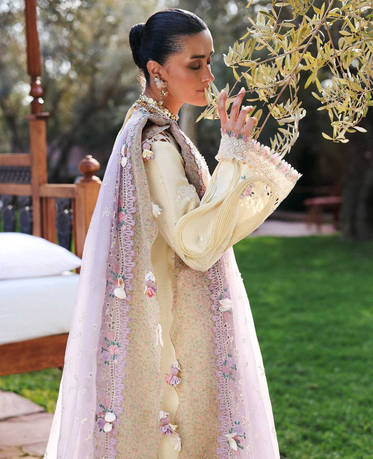 Republic Womenswear | Reine Luxury Lawn 26 | Lumi-6