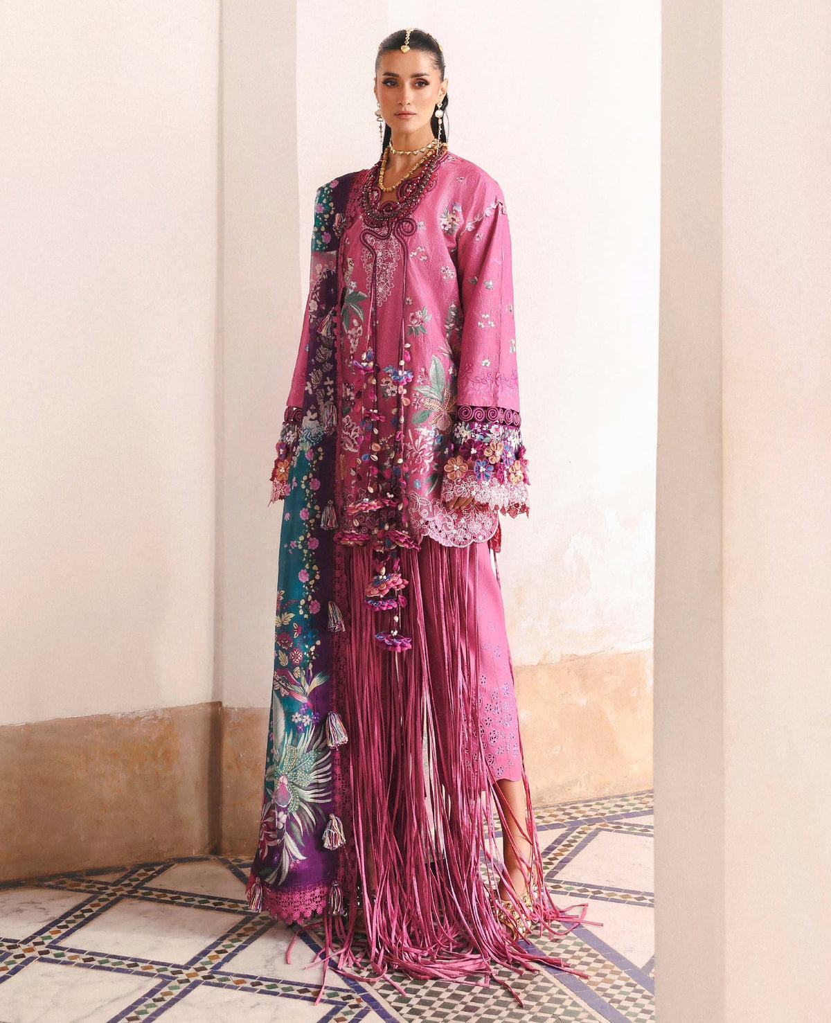 Republic Womenswear | Reine Luxury Lawn 26 | Aria, image 2