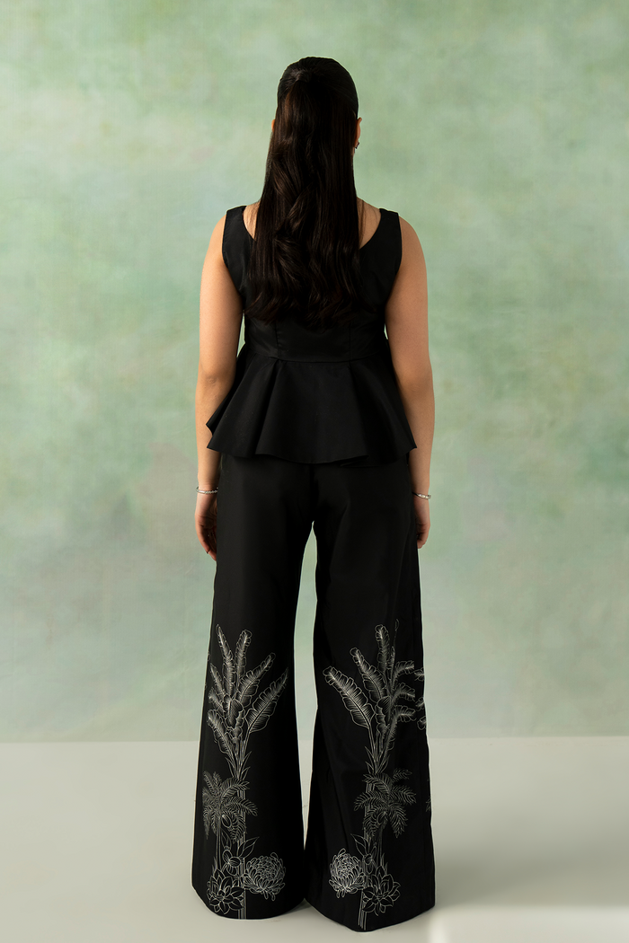 Zarposh | Folds SS 26 | LUMA