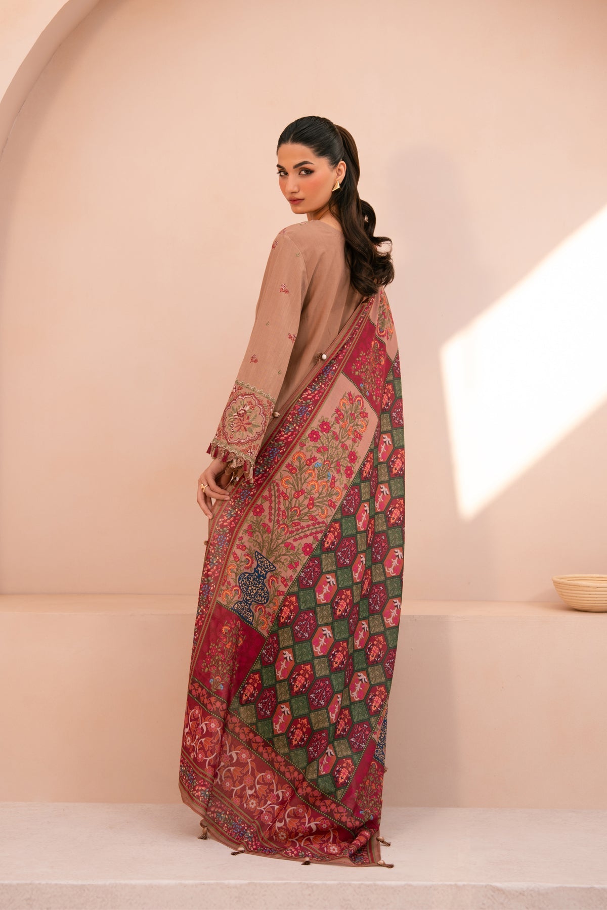 Xenia Formals | Rang e Khizan | DAFIYAH, image 3