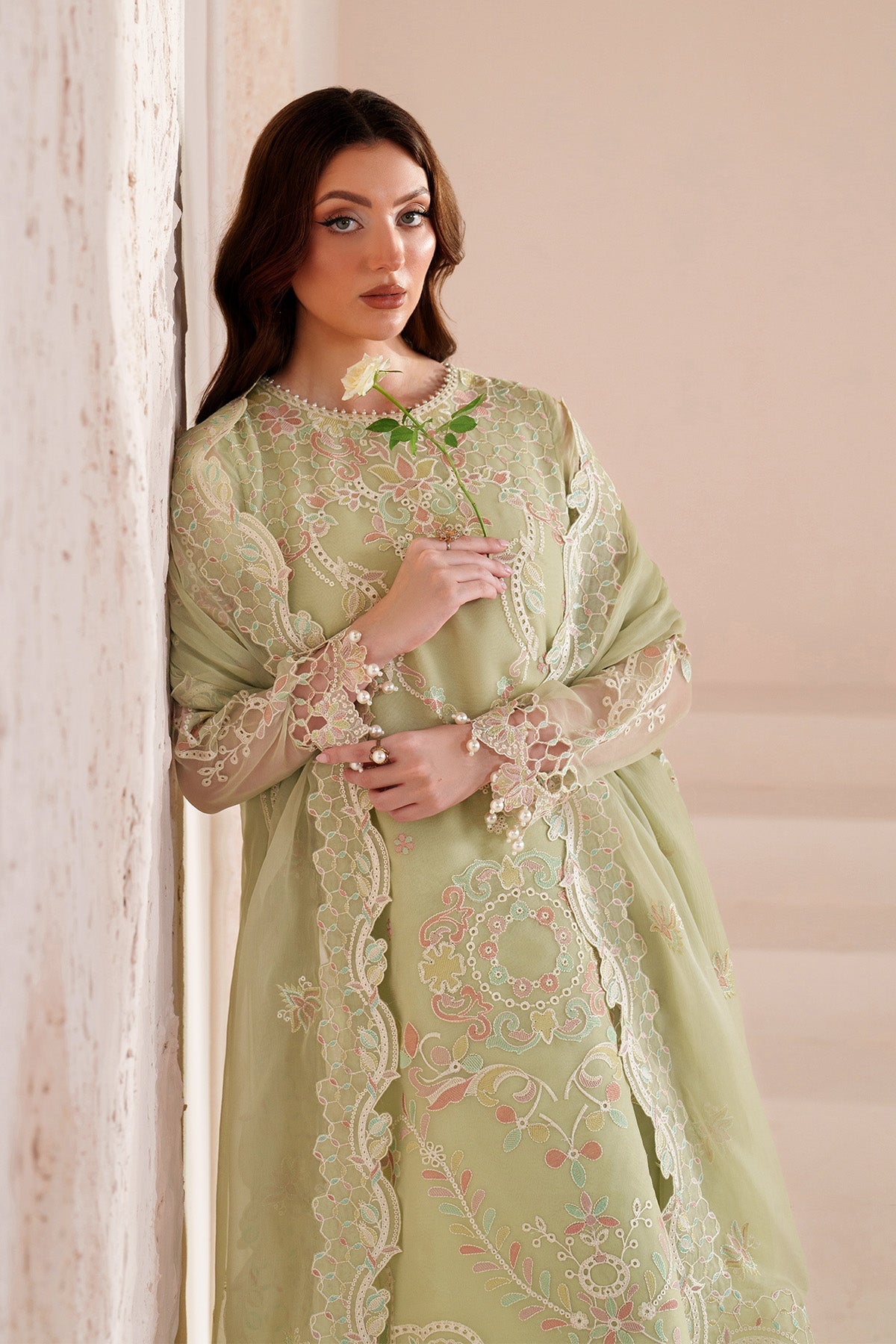 Alizeh | Threads Eid Festive Edit 26 |AF-BDHG-5042-Anya-3