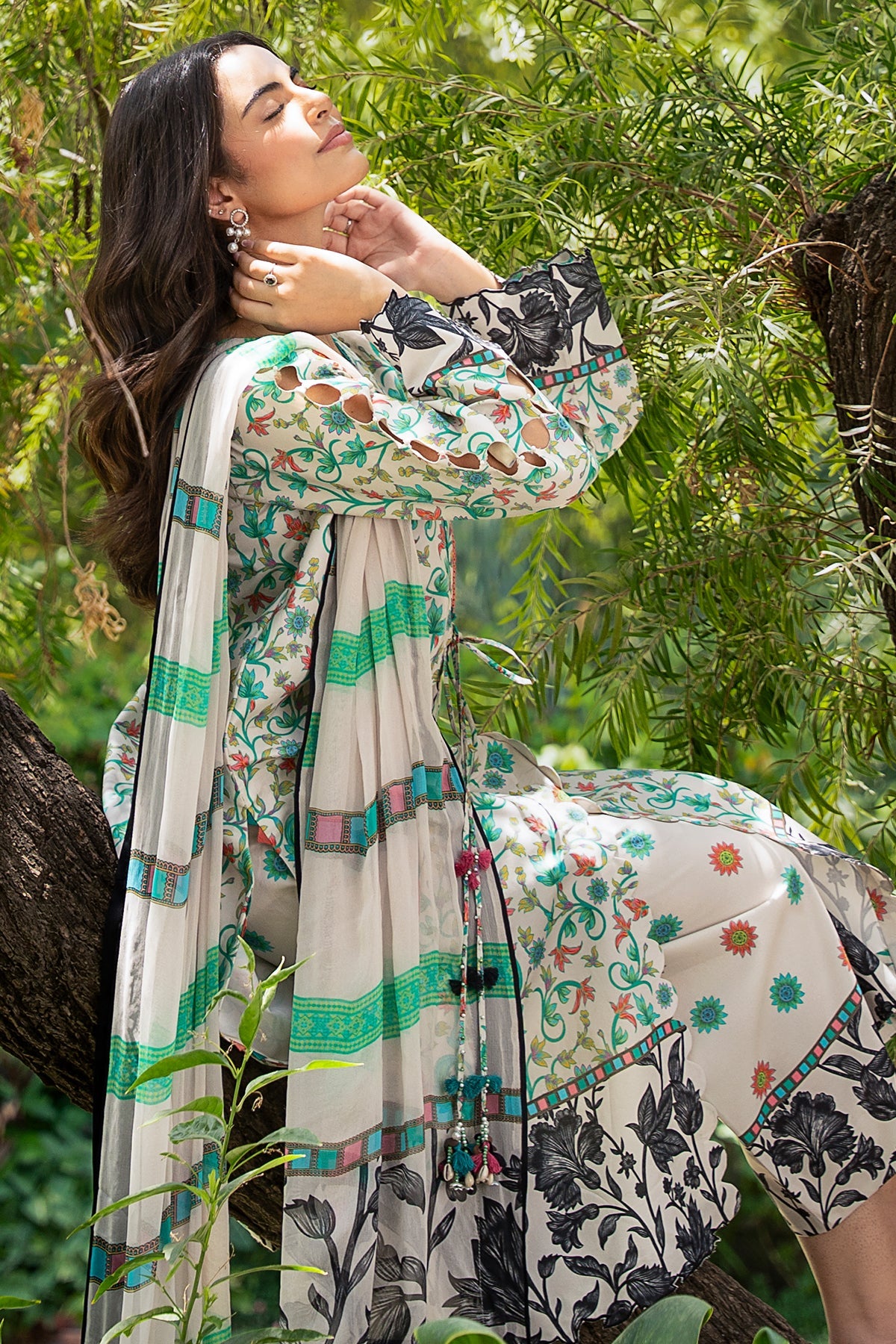Charizma | C Print Lawn | CP6-27, image 3