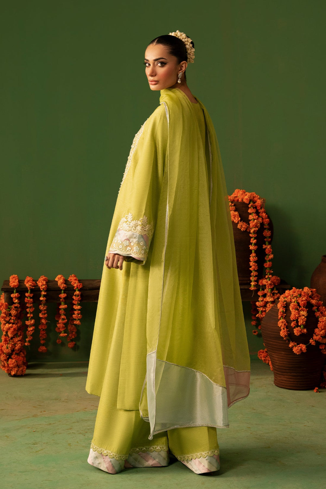 Soie | Lyra Formlas 25' | Ezrah