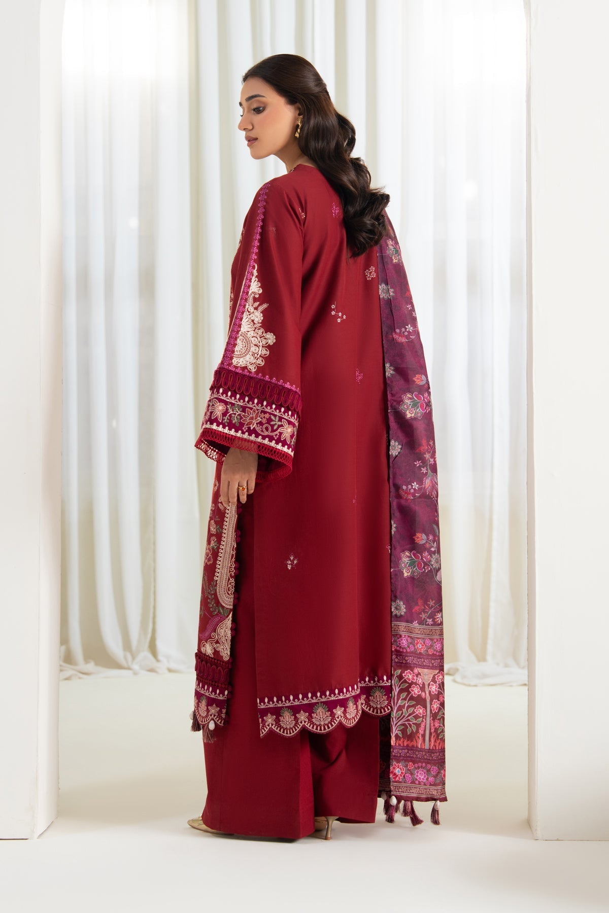 Xenia Formals | Namah Lawn 26 | EMBRACE, image 2