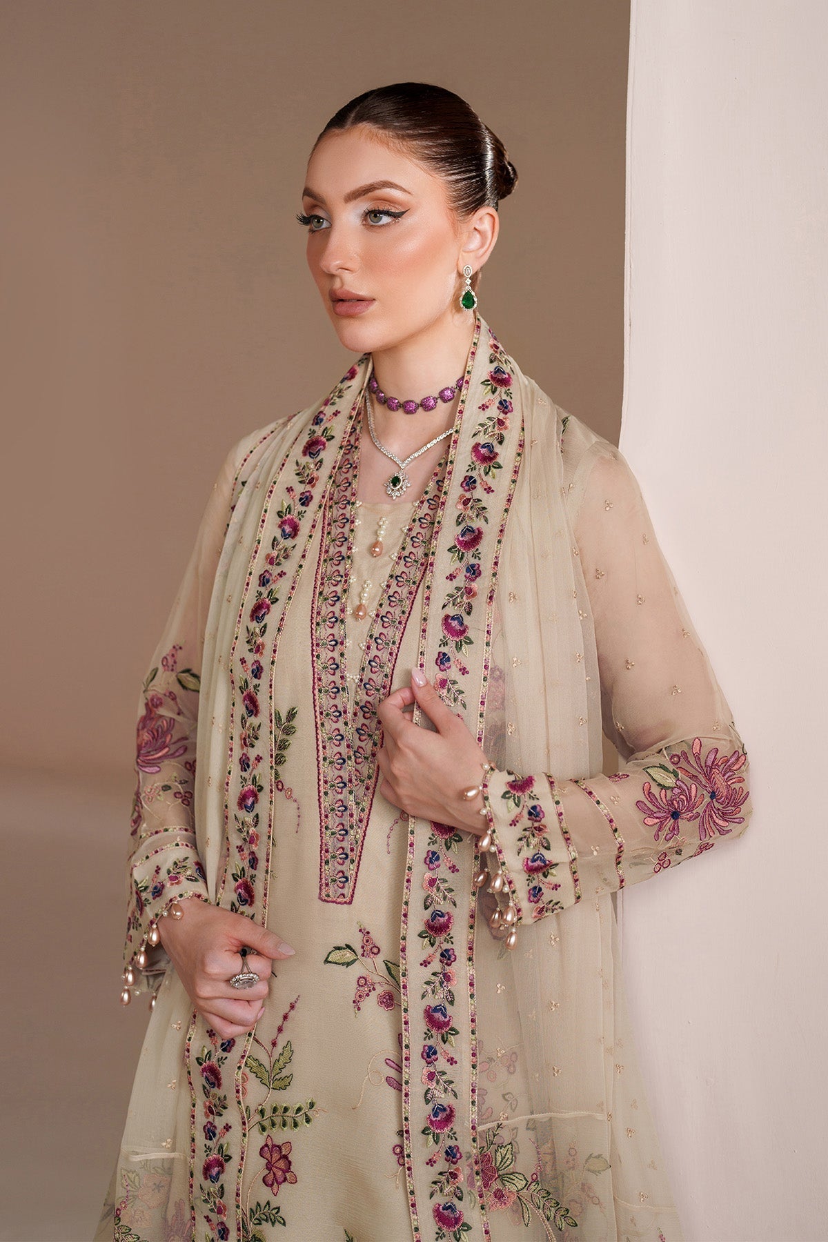 Alizeh | Threads Eid Festive Edit 26 | AF-BDHG-5041-Victoria, image 3